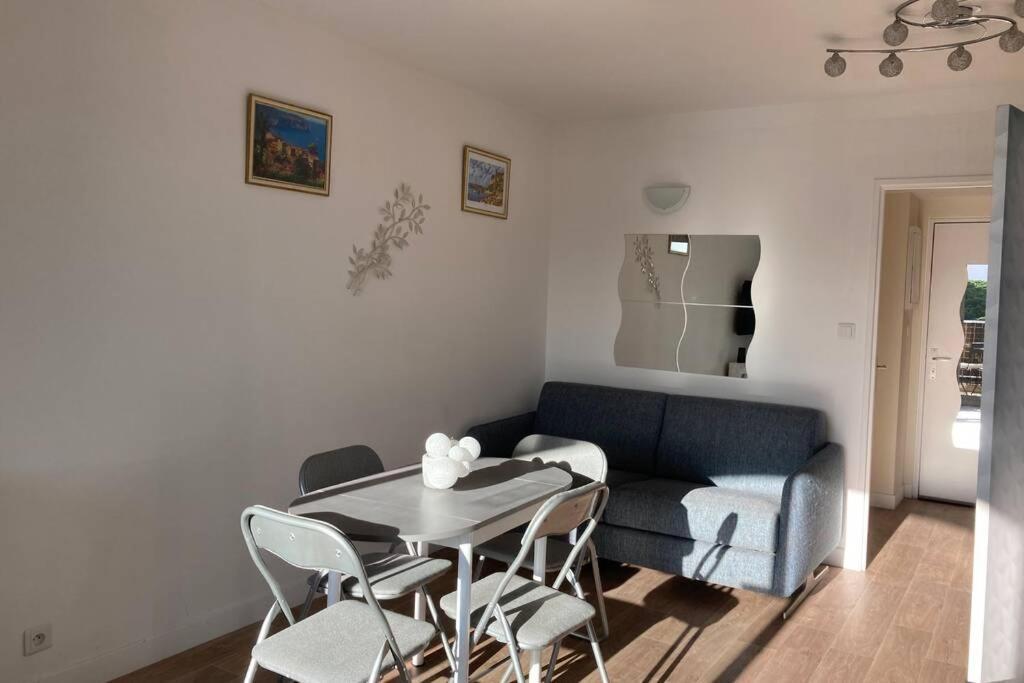 Apartament Escapade Au Port Hyères Zewnętrze zdjęcie