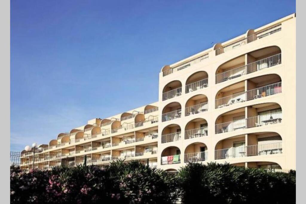 Apartament Escapade Au Port Hyères Zewnętrze zdjęcie