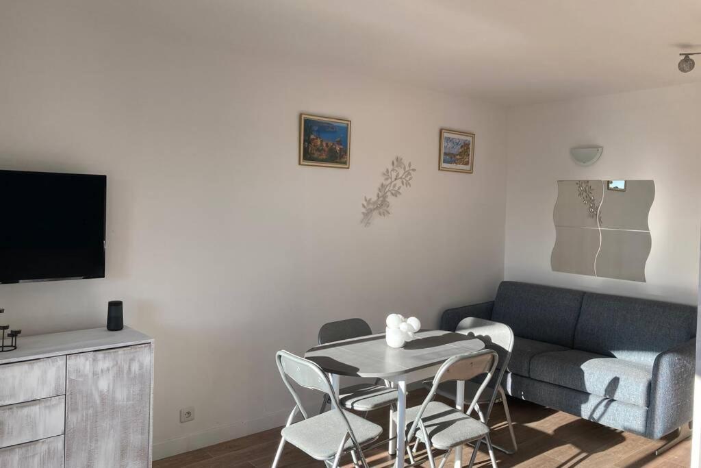 Apartament Escapade Au Port Hyères Zewnętrze zdjęcie