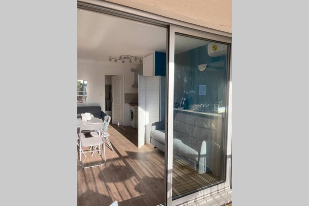 Apartament Escapade Au Port Hyères Zewnętrze zdjęcie