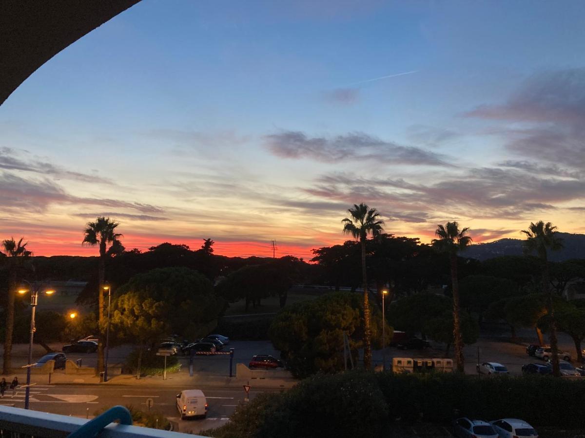 Apartament Escapade Au Port Hyères Zewnętrze zdjęcie